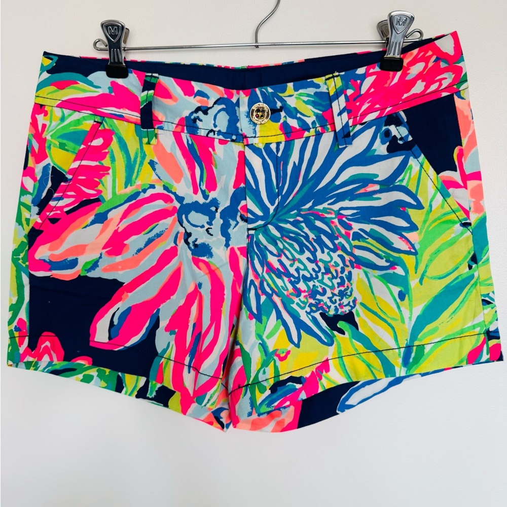 Lilly Pulitzer Resort Travlers Palm
Callahan Shorts Waist 34” From Button Size 2